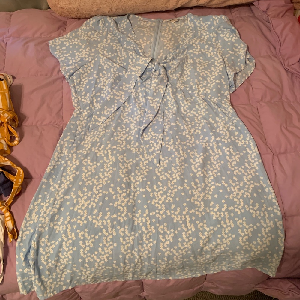 Super cute sun dress!